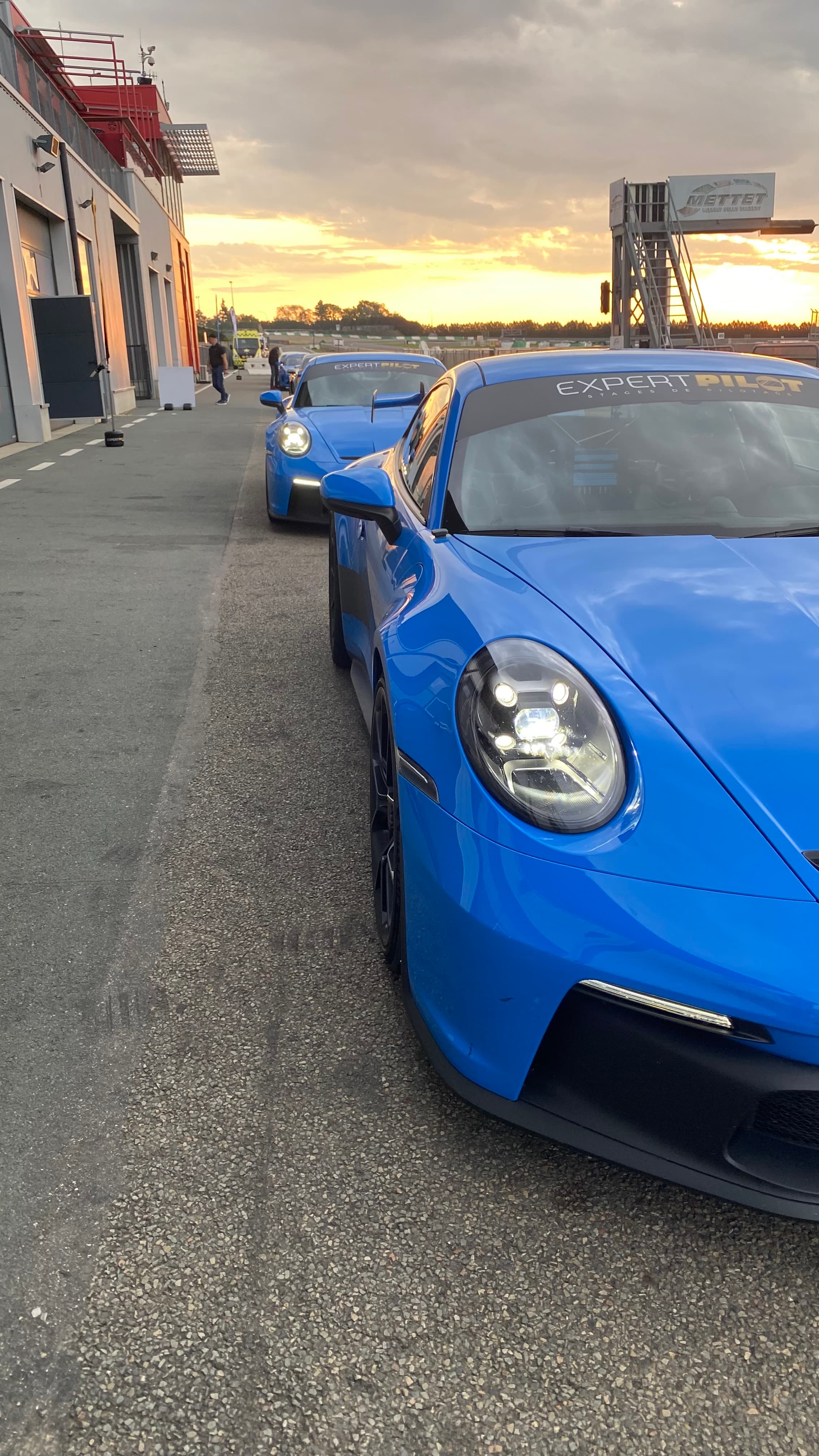 Porsche GT3 en action sur circuit